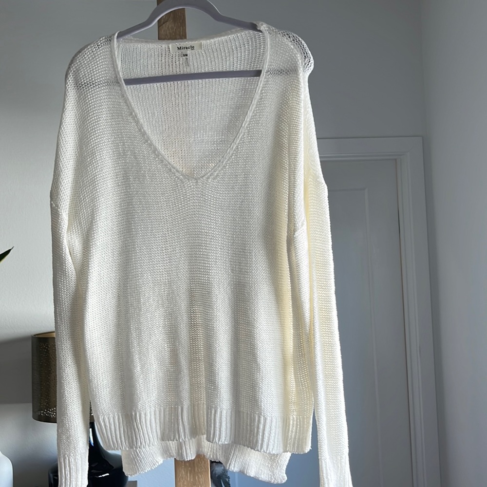 Breezy White Sweater- perfect for fall transition!  Size M